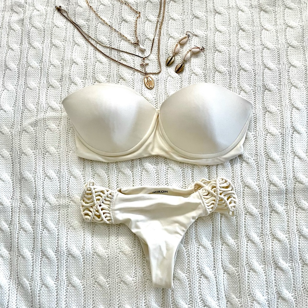 Mikoh white Set